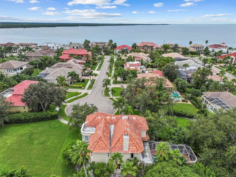 5914 LA ROSA LANE Apollo Beach, FL 33572