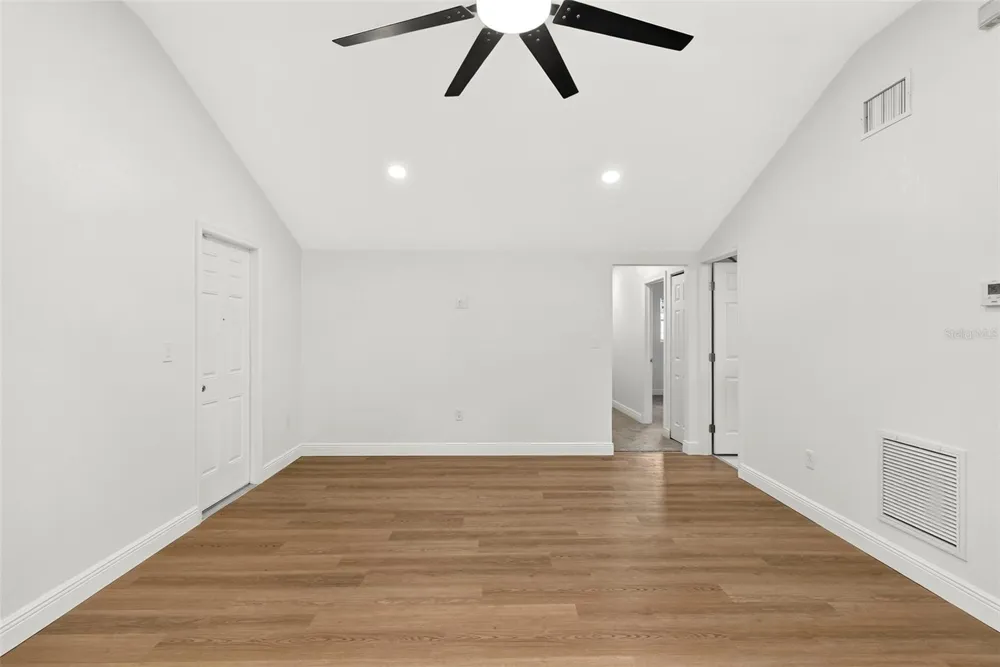 8416 17TH STREET Tampa, FL 33604
