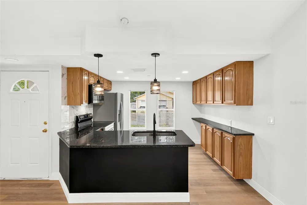 8416 17TH STREET Tampa, FL 33604