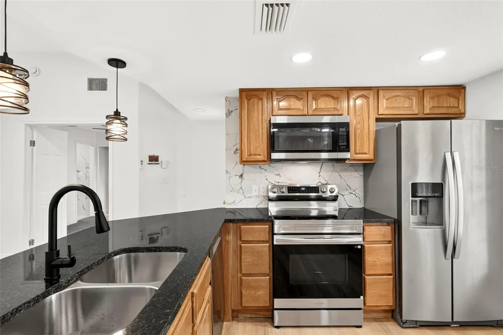8416 17TH STREET Tampa, FL 33604
