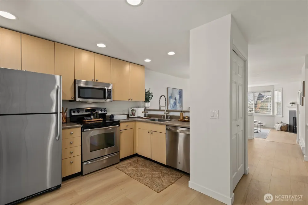 16101 Bothell Everett Hwy #I 3 Mill Creek, WA 98012