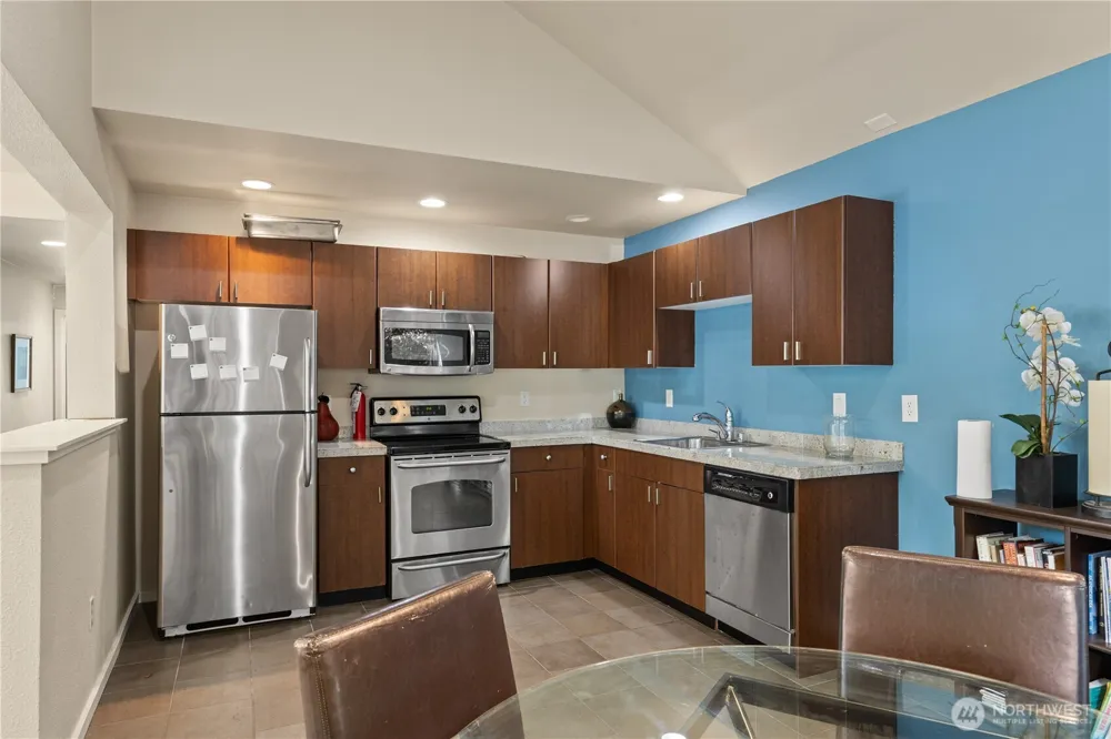 16101 Bothell Everett Hwy #I 3 Mill Creek, WA 98012