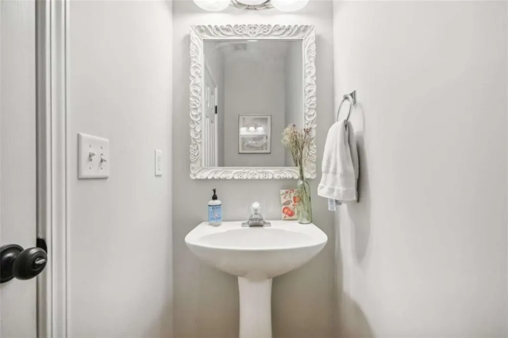 49 High Point Circle Newnan, GA 30265