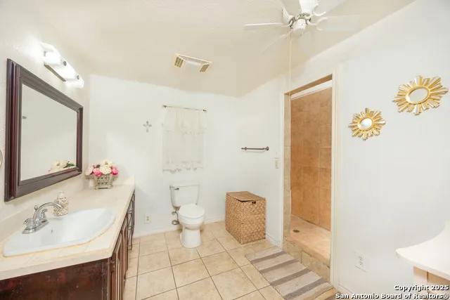 1849 County Road 340 Knippa, TX 78870