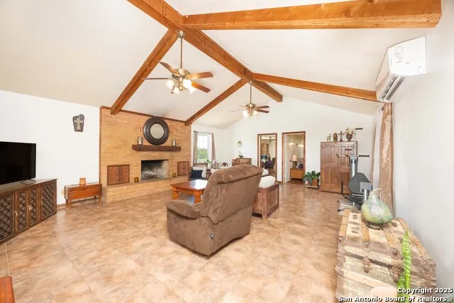 1849 County Road 340 Knippa, TX 78870