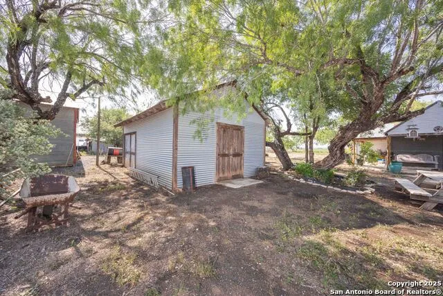 1849 County Road 340 Knippa, TX 78870