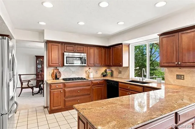 7631 S Bemis Street Littleton, CO 80120