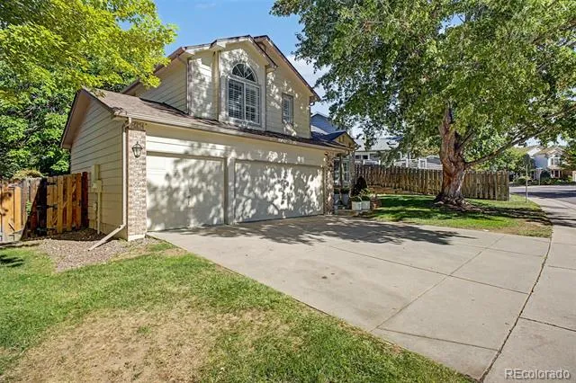 2423 S Sedalia Circle Aurora, CO 80013