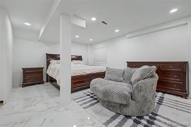 2423 S Sedalia Circle Aurora, CO 80013