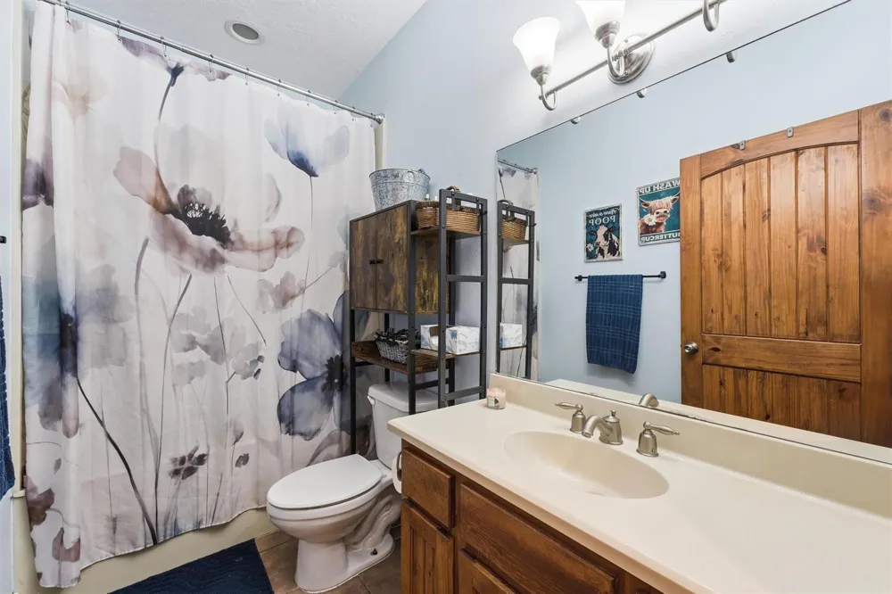 874 County Road 2222 Cleveland, TX 77327