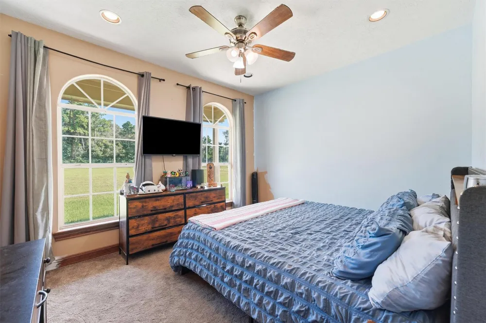 874 County Road 2222 Cleveland, TX 77327