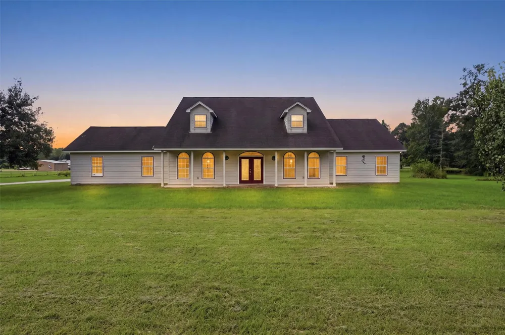 874 County Road 2222 Cleveland, TX 77327
