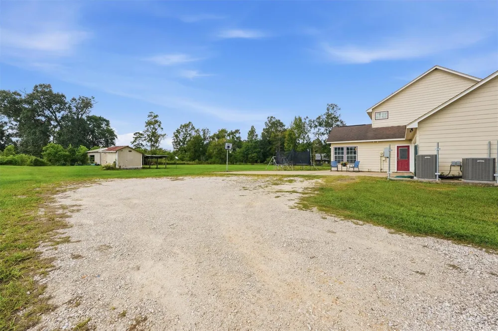 874 County Road 2222 Cleveland, TX 77327