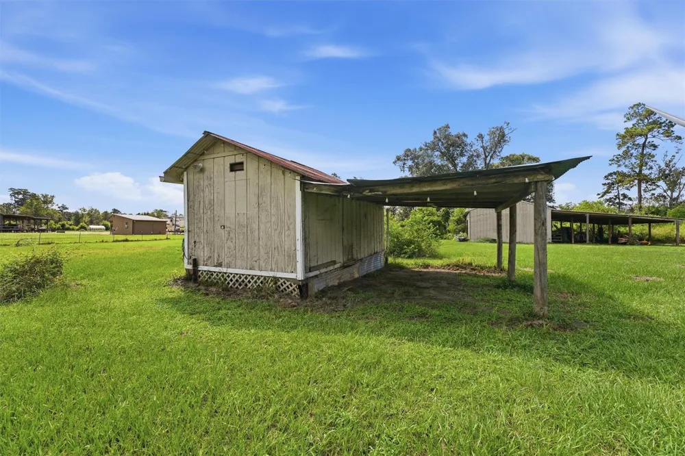 874 County Road 2222 Cleveland, TX 77327