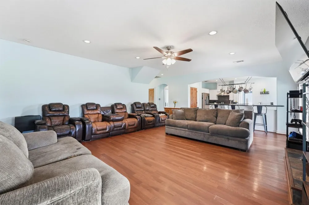 874 County Road 2222 Cleveland, TX 77327