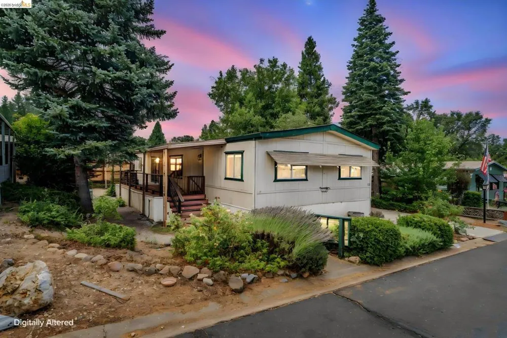 158 Three Fingered Jack Murphys, CA 95247