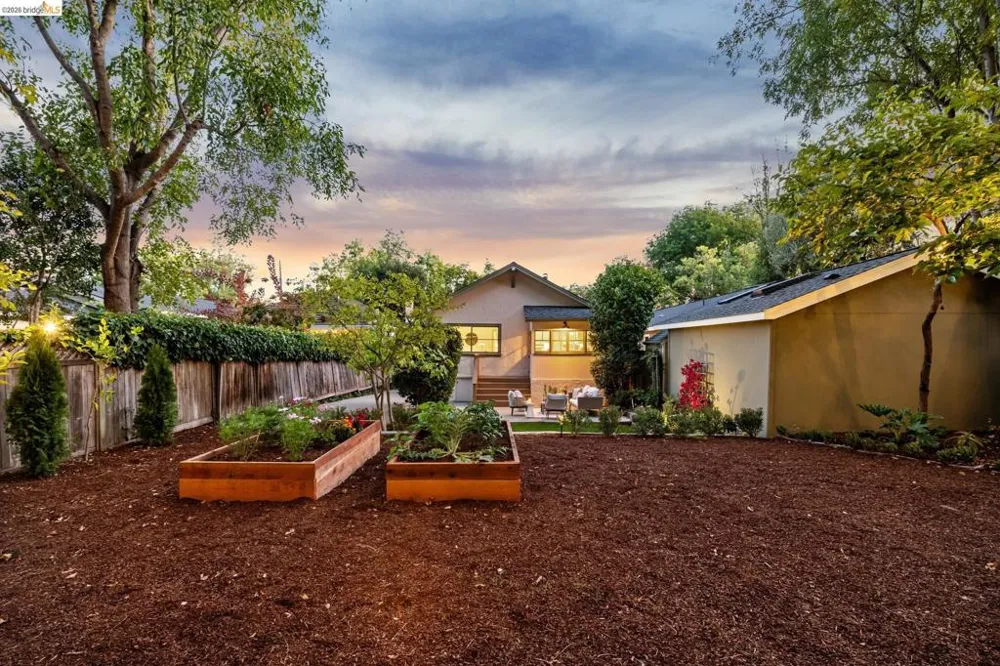 362 50Th St Oakland, CA 94609