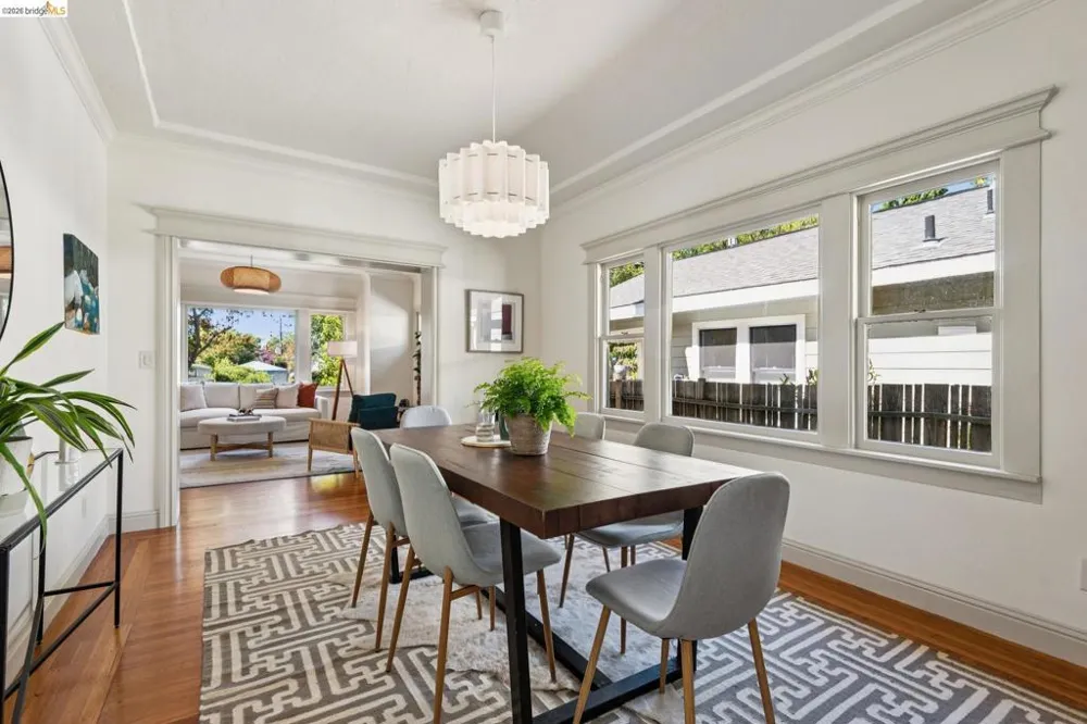 362 50Th St Oakland, CA 94609