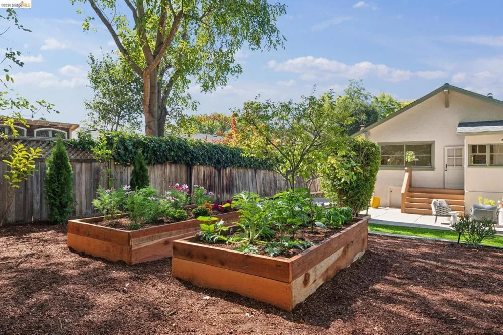 362 50Th St Oakland, CA 94609