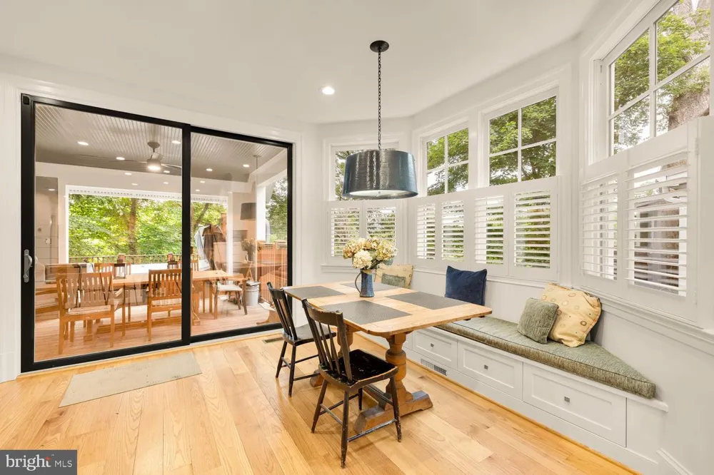 6512 RIDGE DRIVE Bethesda, MD 20816