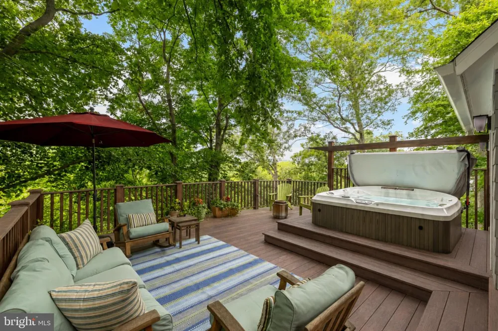 6512 RIDGE DRIVE Bethesda, MD 20816
