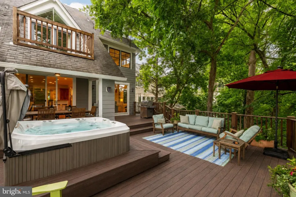 6512 RIDGE DRIVE Bethesda, MD 20816
