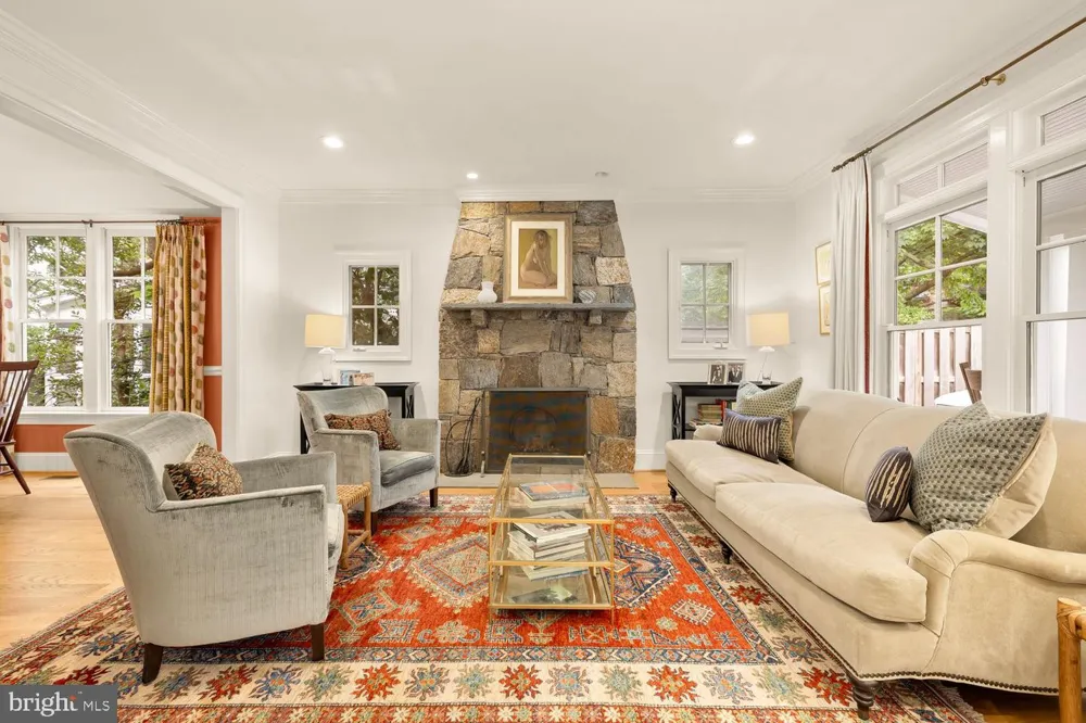 6512 RIDGE DRIVE Bethesda, MD 20816