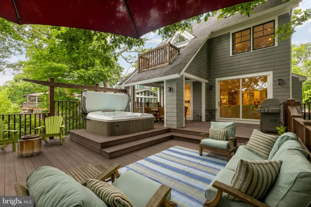 6512 RIDGE DRIVE Bethesda, MD 20816