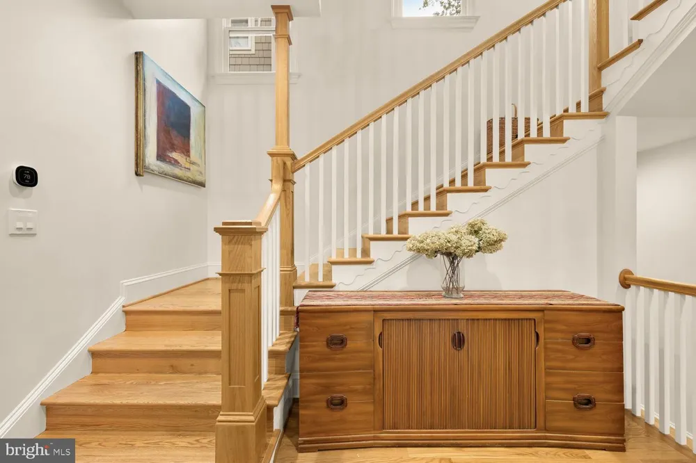 6512 RIDGE DRIVE Bethesda, MD 20816