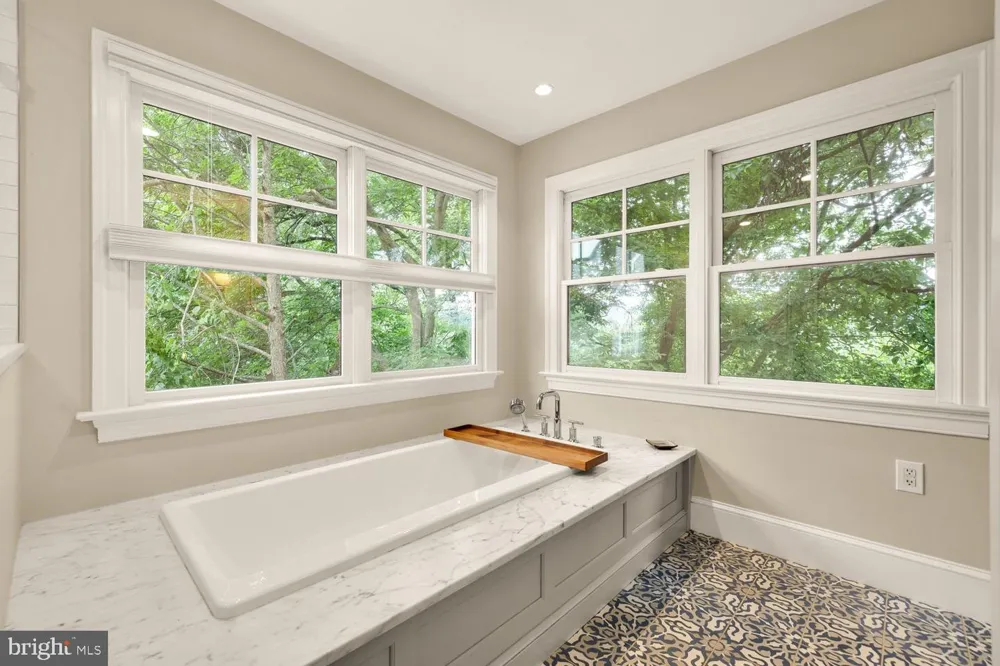 6512 RIDGE DRIVE Bethesda, MD 20816