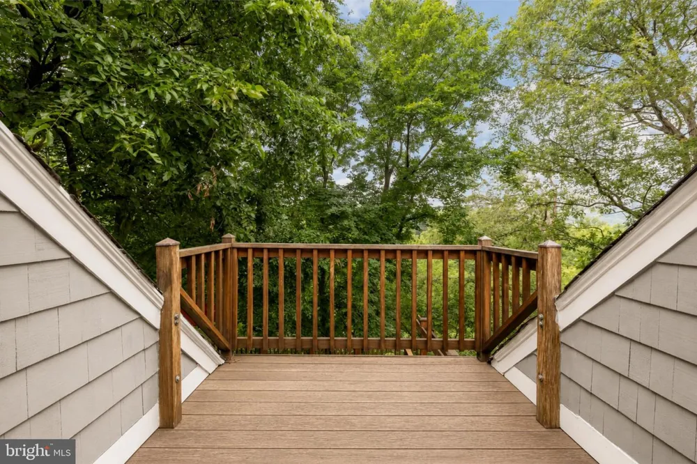 6512 RIDGE DRIVE Bethesda, MD 20816