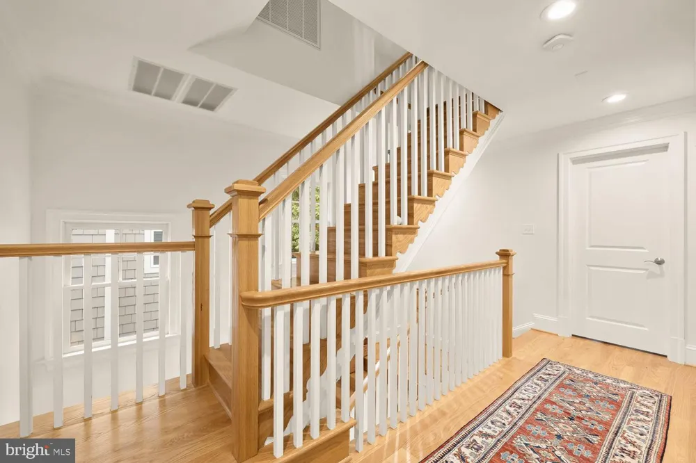 6512 RIDGE DRIVE Bethesda, MD 20816