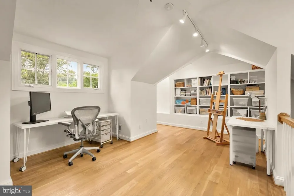 6512 RIDGE DRIVE Bethesda, MD 20816