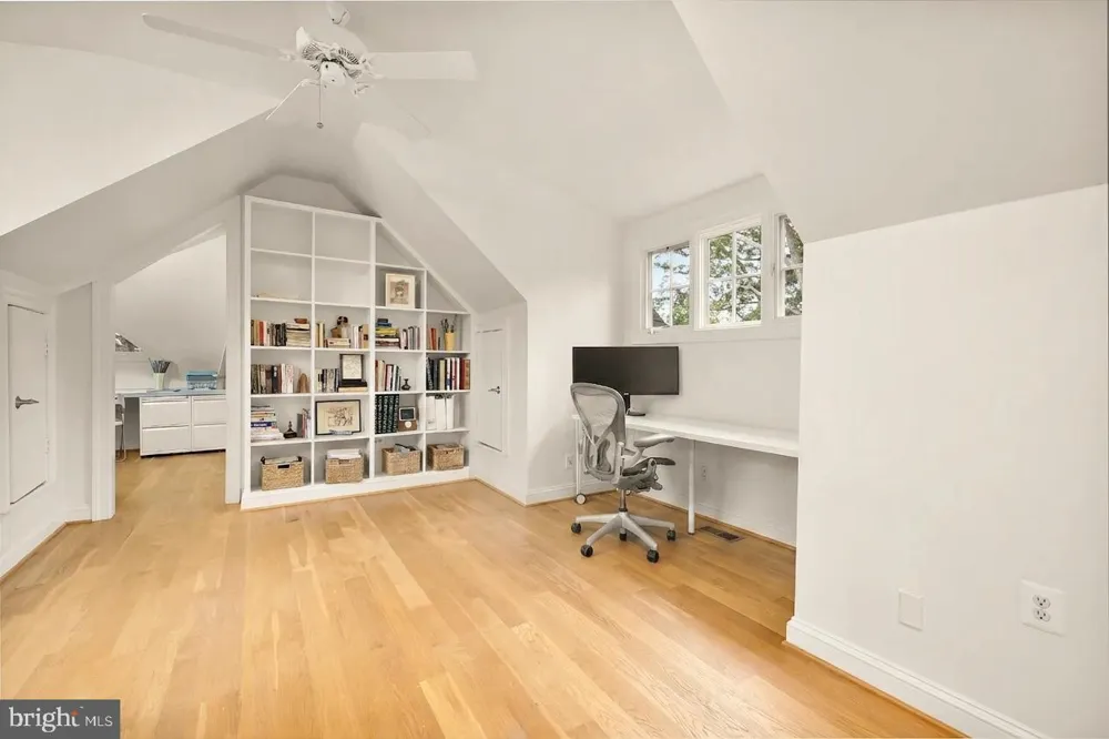 6512 RIDGE DRIVE Bethesda, MD 20816