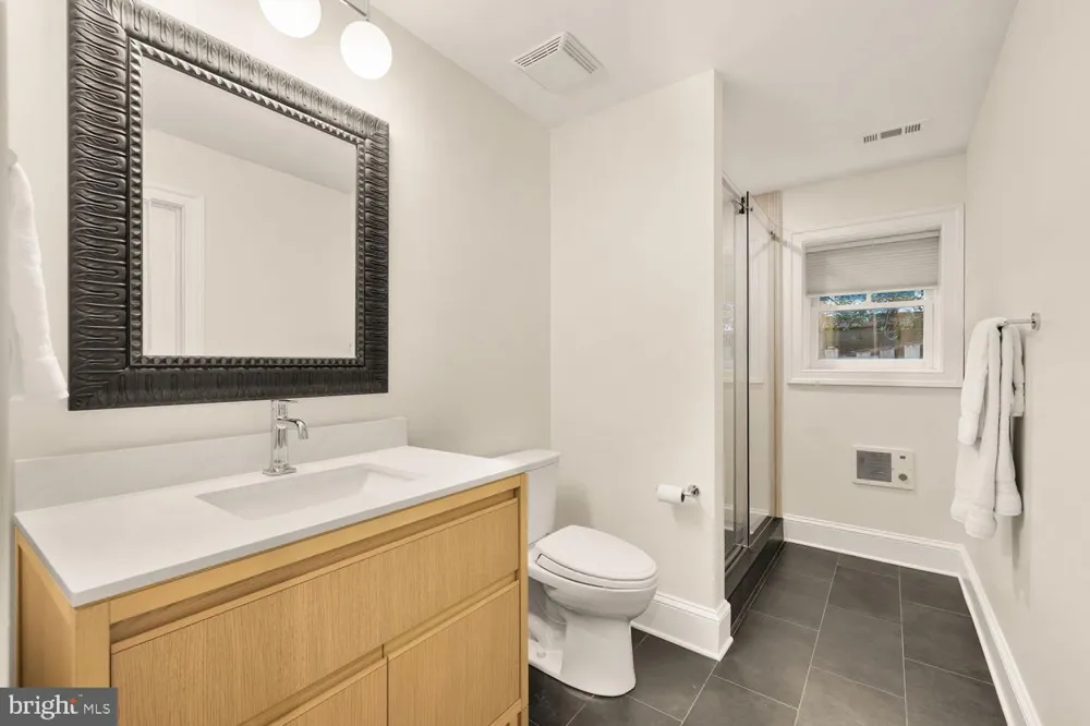 6512 RIDGE DRIVE Bethesda, MD 20816