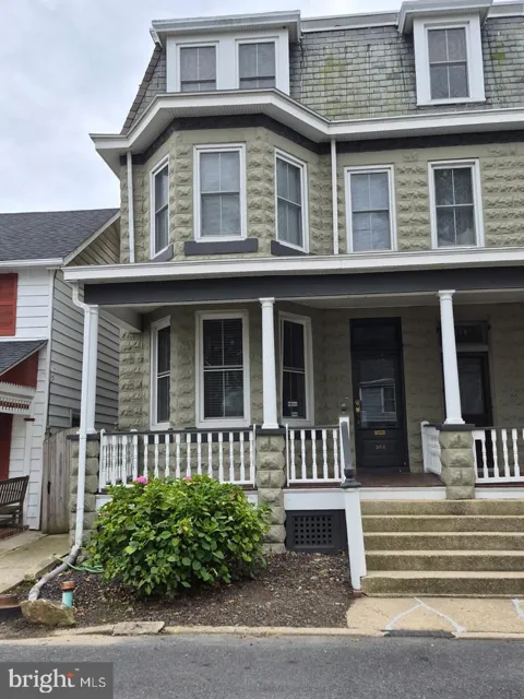566 GREEN STREET
