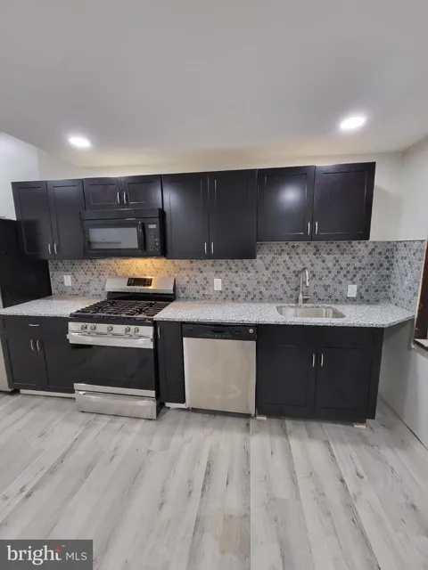 223 E CAMBRIA STREET