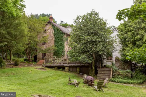 3115 GALLOWS HILL