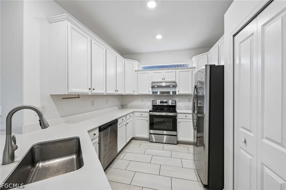 Vine Avenue Naples, FL 34120