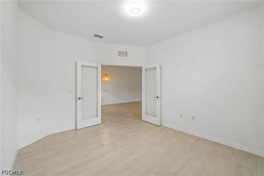 Vine Avenue Naples, FL 34120