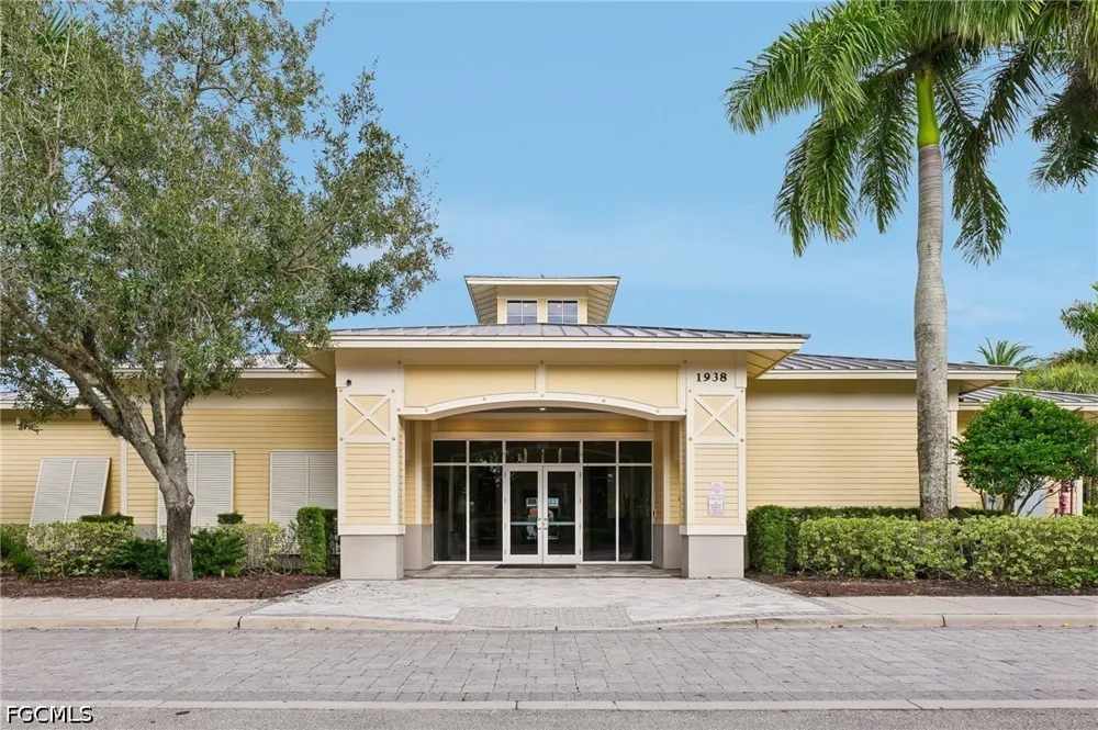 Vine Avenue Naples, FL 34120