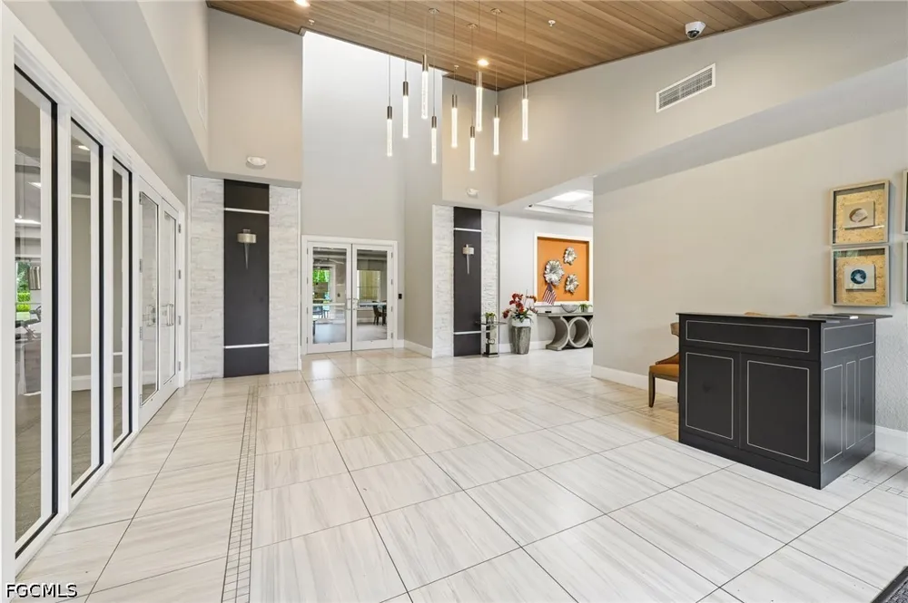 Vine Avenue Naples, FL 34120