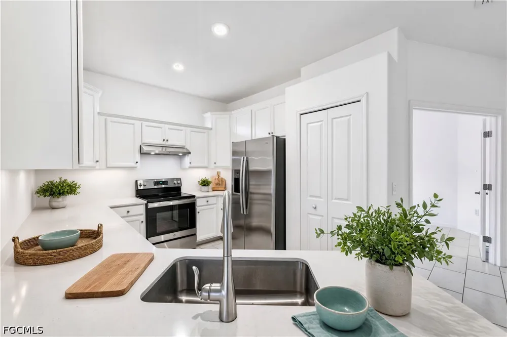 Vine Avenue Naples, FL 34120