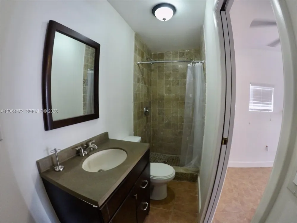 2366 SW 10th st Miami, FL 33135