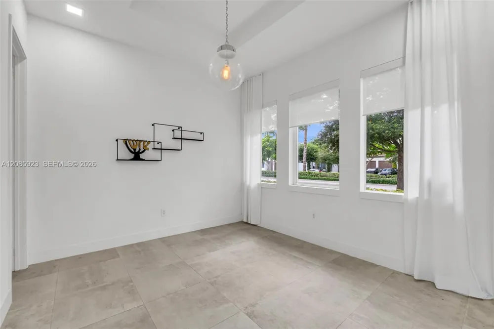 15071 SW 176th St Miami, FL 33187
