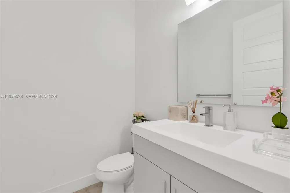 15071 SW 176th St Miami, FL 33187