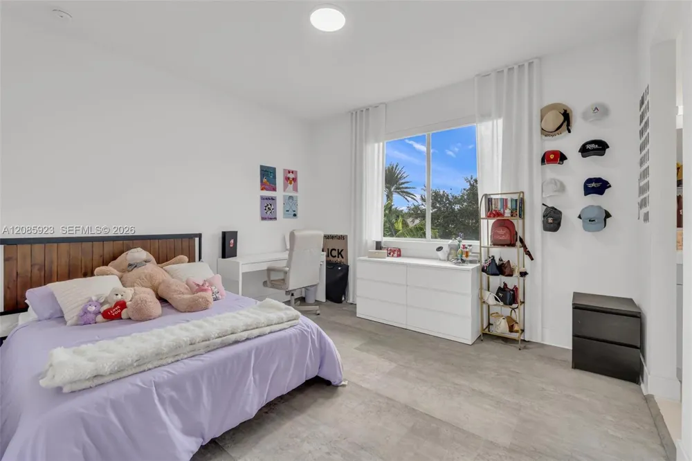 15071 SW 176th St Miami, FL 33187