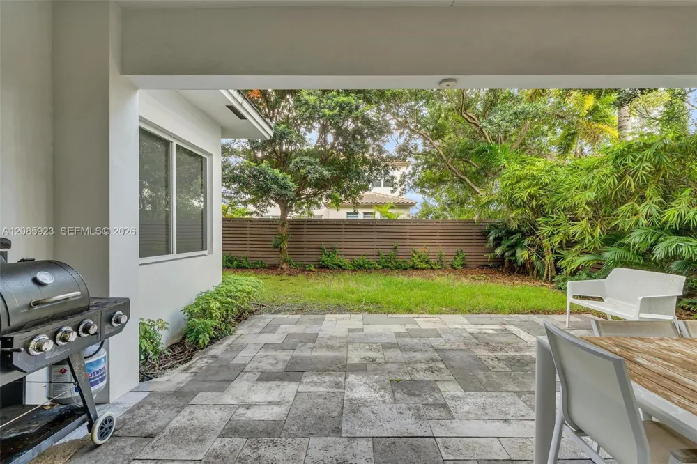 15071 SW 176th St Miami, FL 33187