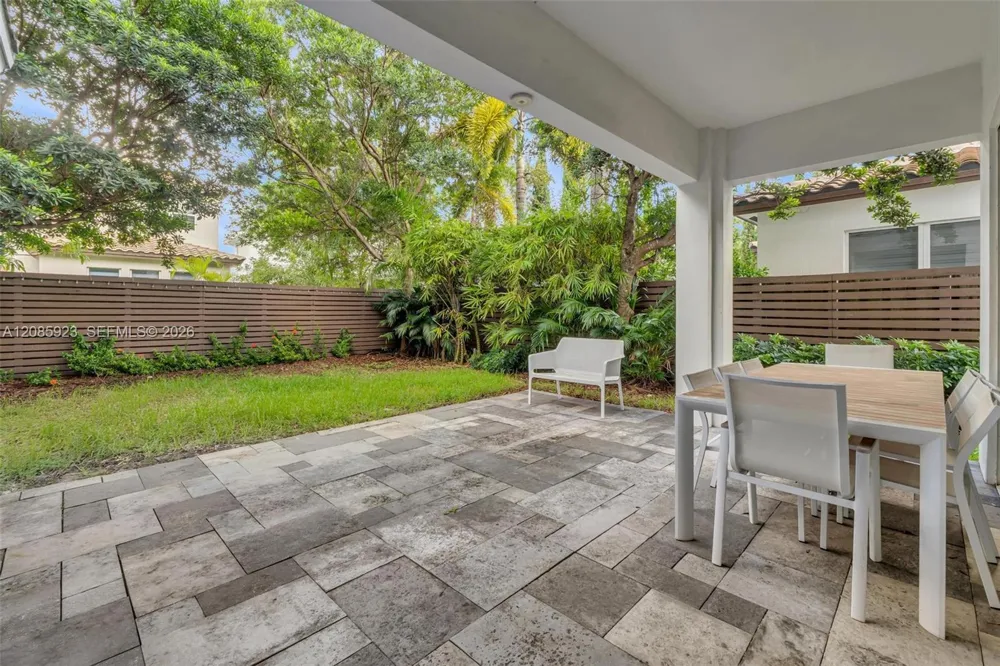 15071 SW 176th St Miami, FL 33187