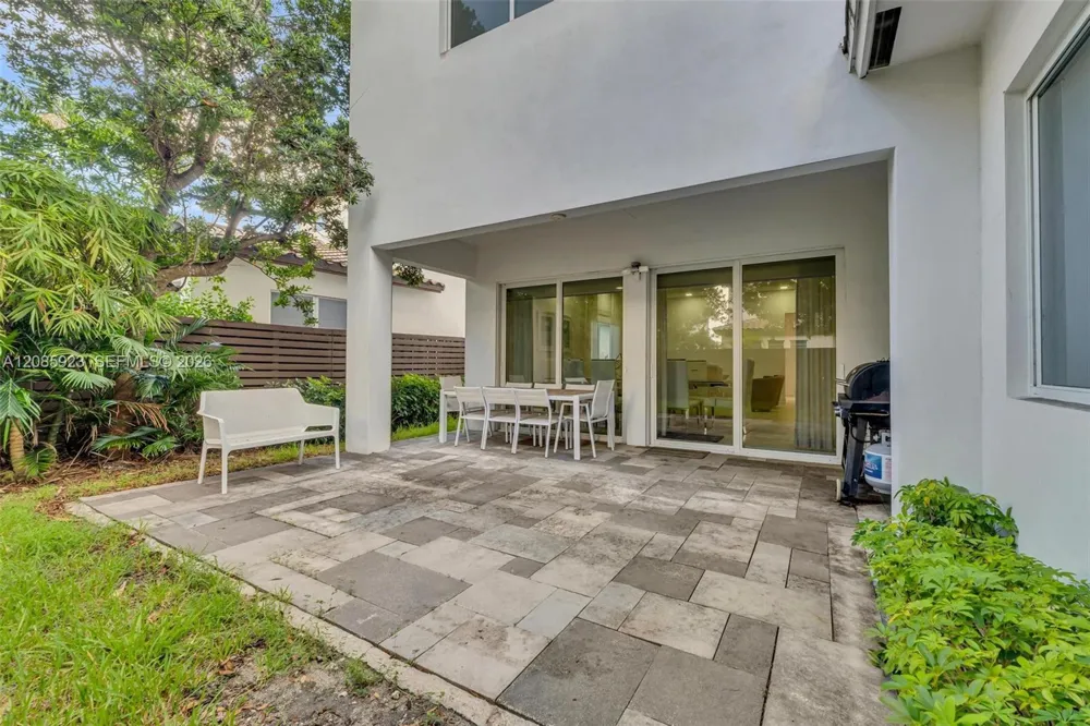 15071 SW 176th St Miami, FL 33187